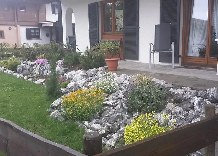 Gaestehaus Carola אורחן